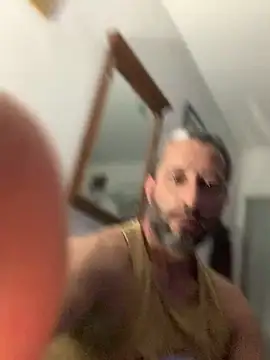 Snapshot of Calientesensible chatting on February 22, 2026, 6:27 am Calientesensible online show from February 22, 2026, 6:27 am