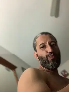 Snapshot of Calientesensible chatting on February 7, 2026, 3:58 am Calientesensible online show from February 7, 2026, 3:58 am