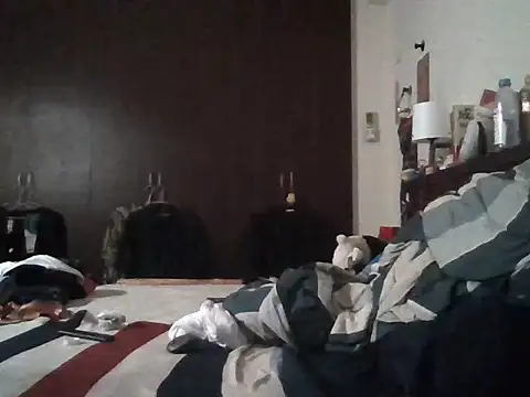 ilove90123 online show from April 15, 2026, 9:04 pm