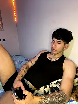 wil hot online show from December 18, 2025, 3:38 pm