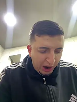 Liam jones10 online show from December 16, 2025, 4:17 am