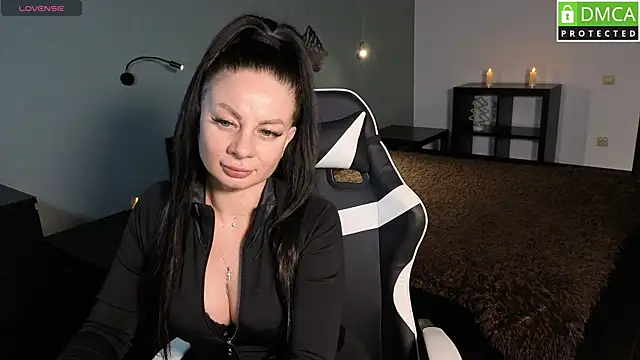 BettyMoon1 online show from December 3, 2025, 12:48 pm