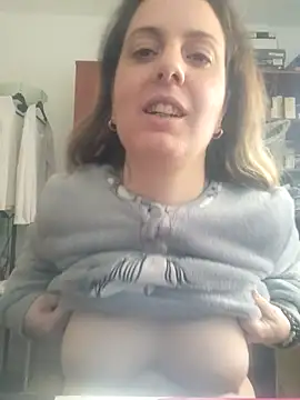 Snapshot of Sareyxon chatting on December 18, 2025, 10:30 am Sareyxon online show from December 18, 2025, 10:30 am