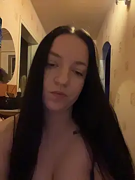 DianazLove1 online show from January 5, 2026, 8:12 pm