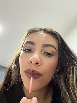 Julieta-8 online show from November 30, 2025, 11:49 pm