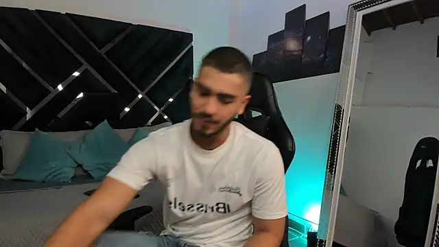 Franco banderas online show from January 7, 2026, 1:49 pm