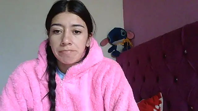 Snapshot of TaylorLove- chatting on January 15, 2026, 12:08 pm TaylorLove- online show from January 15, 2026, 12:08 pm