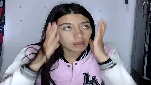 Snapshot of TaylorLove- chatting on November 30, 2025, 9:59 pm TaylorLove- online show from November 30, 2025, 9:59 pm