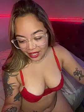 Snapshot of Lindalatina2001 chatting on February 27, 2026, 1:28 am Lindalatina2001 online show from February 27, 2026, 1:28 am