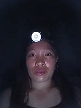 Snapshot of Evelyn-n chatting on July 11, 2026, 10:10 pm Evelyn-n online show from July 11, 2026, 10:10 pm