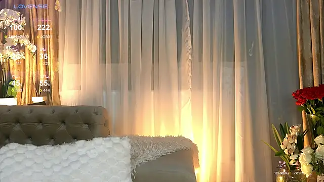 ChloeVelvetx online show from July 13, 2026, 8:19 pm