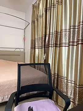 A-ZJunn online show from April 6, 2026, 1:23 pm