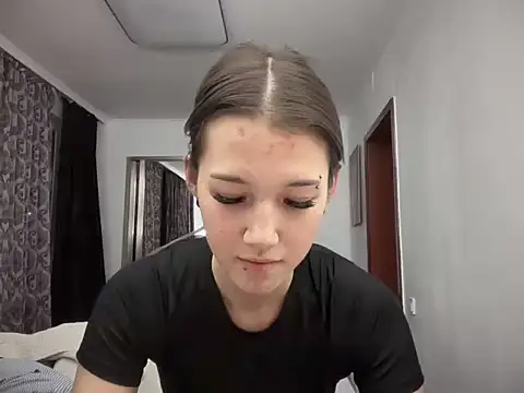 lilXdomii online show from December 4, 2025, 6:18 pm