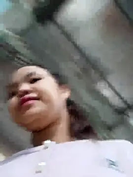 Snapshot of Pretty-haert chatting on February 11, 2026, 12:32 am Pretty-haert online show from February 11, 2026, 12:32 am