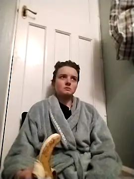 Amy01112 online show from February 16, 2026, 7:01 pm