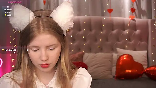 LilianHoward online show from February 15, 2026, 12:26 pm