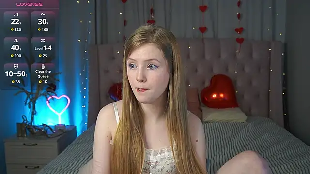 LilianHoward online show from February 8, 2026, 12:03 pm