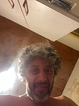 Petebulimia online show from February 26, 2026, 11:05 pm