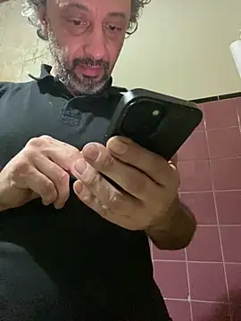 Petebulimia online show from April 14, 2026, 7:35 am