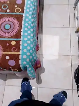 Snapshot of Cahv1987 chatting on February 16, 2026, 5:17 am Cahv1987 online show from February 16, 2026, 5:17 am