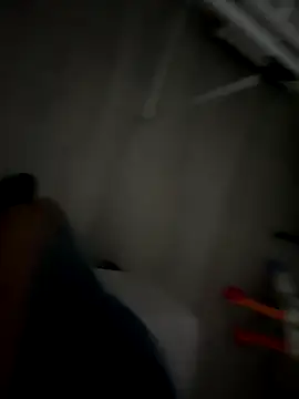 grosqueue3838 online show from November 30, 2025, 2:07 pm