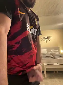 B7874 online show from December 1, 2025, 8:42 pm