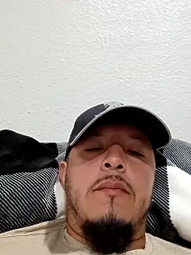 Snapshot of Lalin2323 chatting on February 6, 2026, 1:01 am Lalin2323 online show from February 6, 2026, 1:01 am