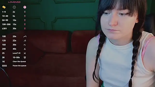 SophiBrown online show from January 14, 2026, 9:40 pm