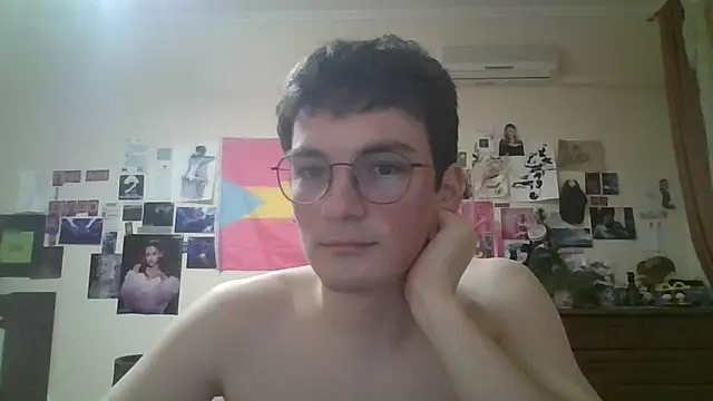 Snapshot of leo_cutie chatting on March 12, 2026, 8:35 pm leo cutie online show from March 12, 2026, 8:35 pm