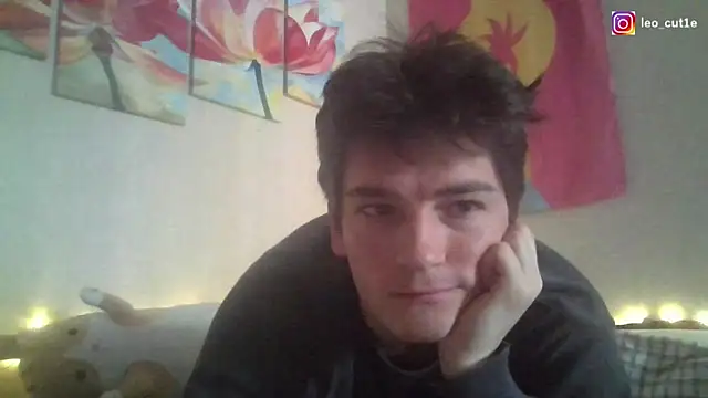 Snapshot of leo_cutie chatting on April 11, 2026, 4:42 am leo cutie online show from April 11, 2026, 4:42 am