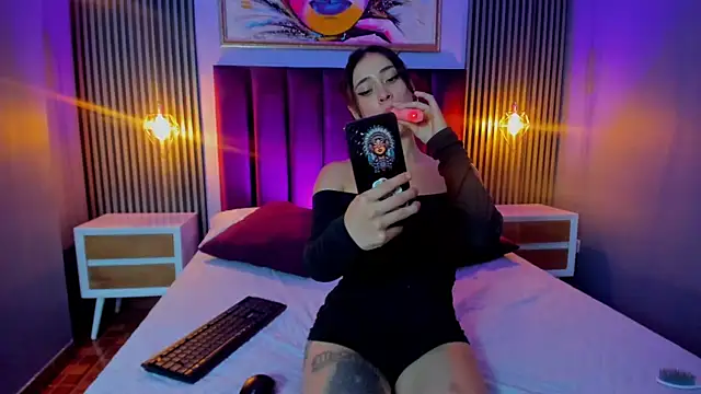 Ariana collinss online show from April 1, 2026, 1:41 pm