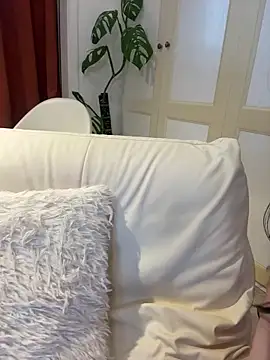 nayomi 34f online show from April 9, 2026, 6:19 am