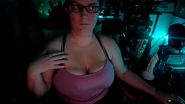 Snapshot of SugarTsunami chatting on January 18, 2026, 12:14 am SugarTsunami online show from January 18, 2026, 12:14 am