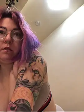 Snapshot of toxic-and-stuffy chatting on December 1, 2025, 7:59 pm toxic-and-stuffy online show from December 1, 2025, 7:59 pm