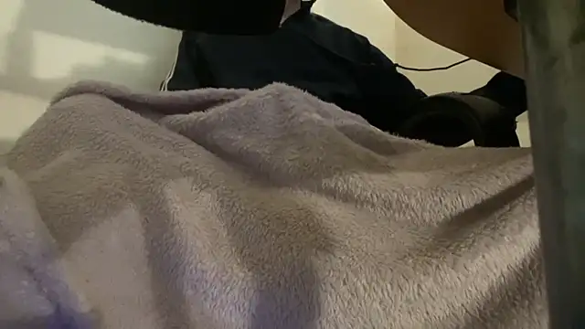 slutslovemyd online show from December 1, 2025, 3:18 am