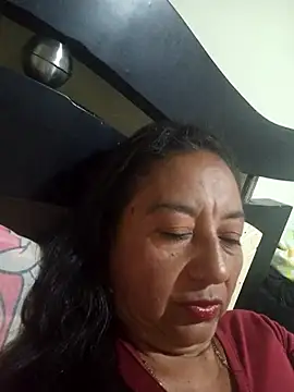  LuisaFernanda  online show from December 4, 2025, 4:44 am