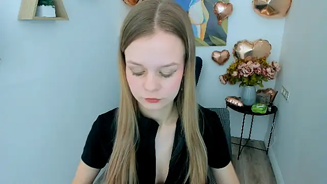 MidnighteAura online show from February 20, 2026, 3:03 am