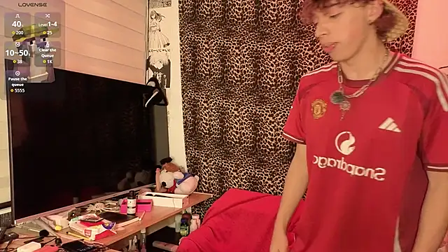 Otter Starr online show from March 11, 2026, 3:44 am