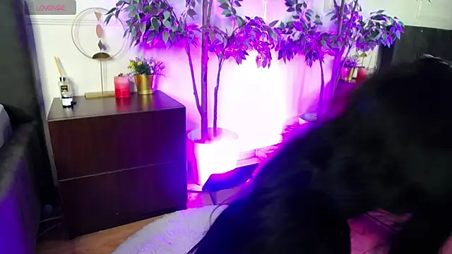 RavenFoxxy online show from April 9, 2026, 5:20 am