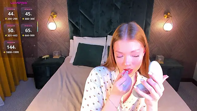 Tessa Sunn online show from January 12, 2026, 1:12 am