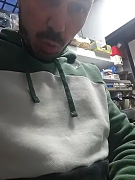 kunzpl online show from December 1, 2025, 3:46 pm