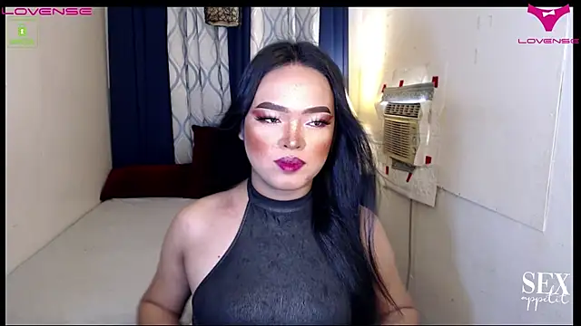 Fantacyloverr online show from June 12, 2026, 1:36 am