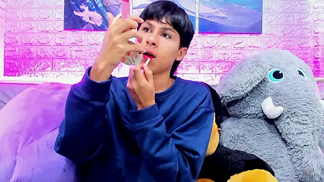 StormLuxX online show from January 18, 2026, 1:36 pm