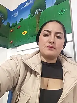 MisNicol online show from February 5, 2026, 2:46 pm