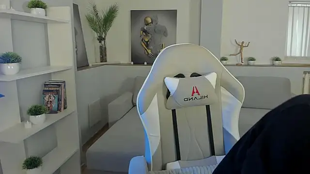 KrisDoeil online show from April 19, 2026, 2:23 am