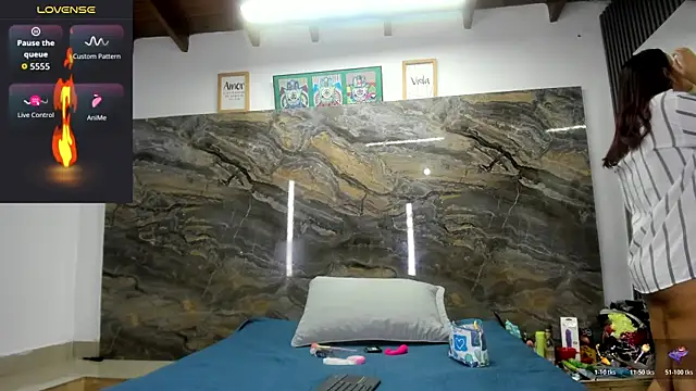 Evy connor online show from January 12, 2026, 12:01 pm