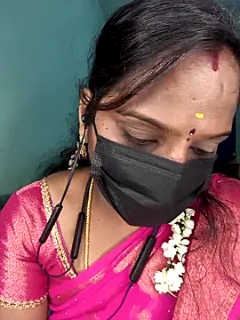 Snapshot of Tamil_Pallavi chatting on May 7, 2026, 4:54 pm Tamil Pallavi online show from May 7, 2026, 4:54 pm