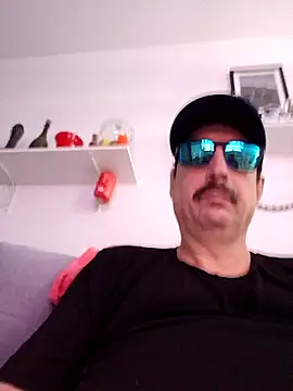 FocussedFreckle online show from March 19, 2026, 10:15 am