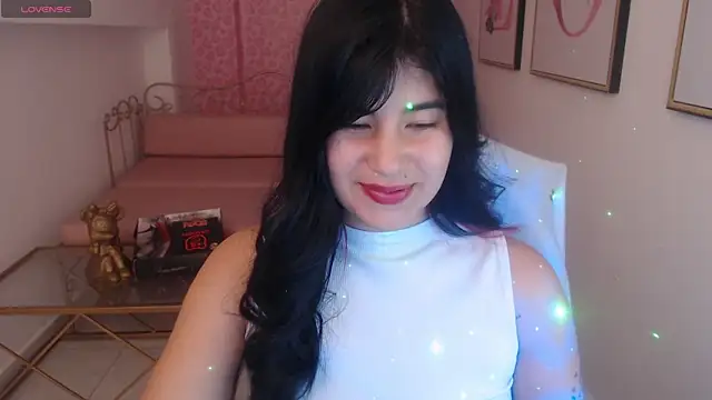 Snapshot of Nina_harpper_ chatting on February 17, 2026, 12:46 pm Nina harpper online show from February 17, 2026, 12:46 pm