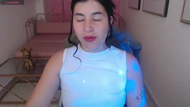 Snapshot of Nina_harpper_ chatting on February 2, 2026, 12:37 pm Nina harpper online show from February 2, 2026, 12:37 pm